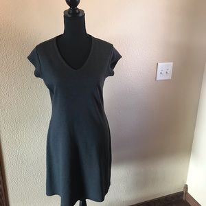 [horny toad] charcoal vneck dress